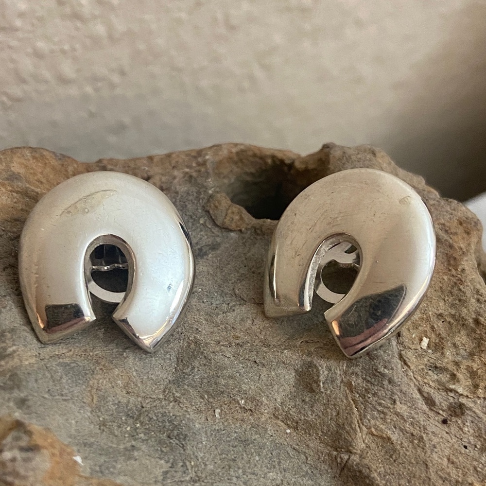 Vintage 925 SILVER CLIP ON Modernist Horseshoe Earrings